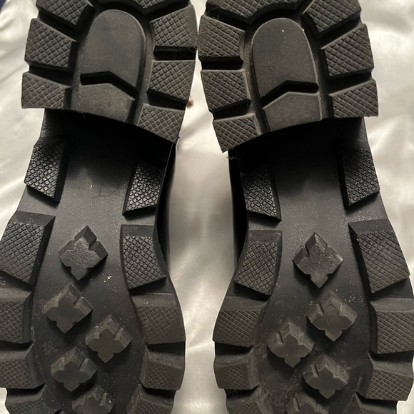 Steve Madden Lug Boots 8.5 Black Amulet - Picture 6 of 8